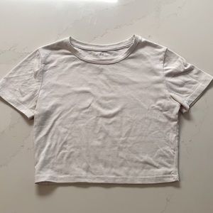 White cute cropped tee shirt